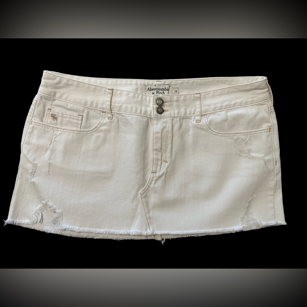 Abercrombie and Fitch Destroyed detailed white Denim Mini Skirt. Sz- 10